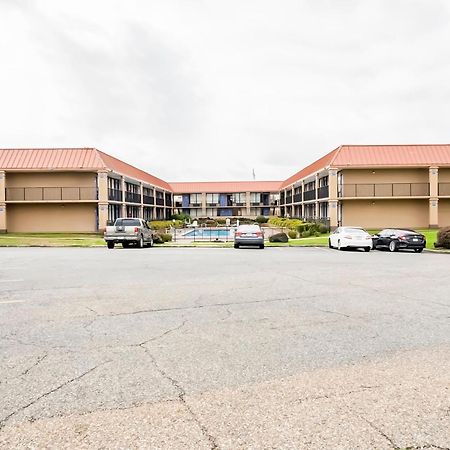 Oyo Hotel Bossier City La - Red River מראה חיצוני תמונה