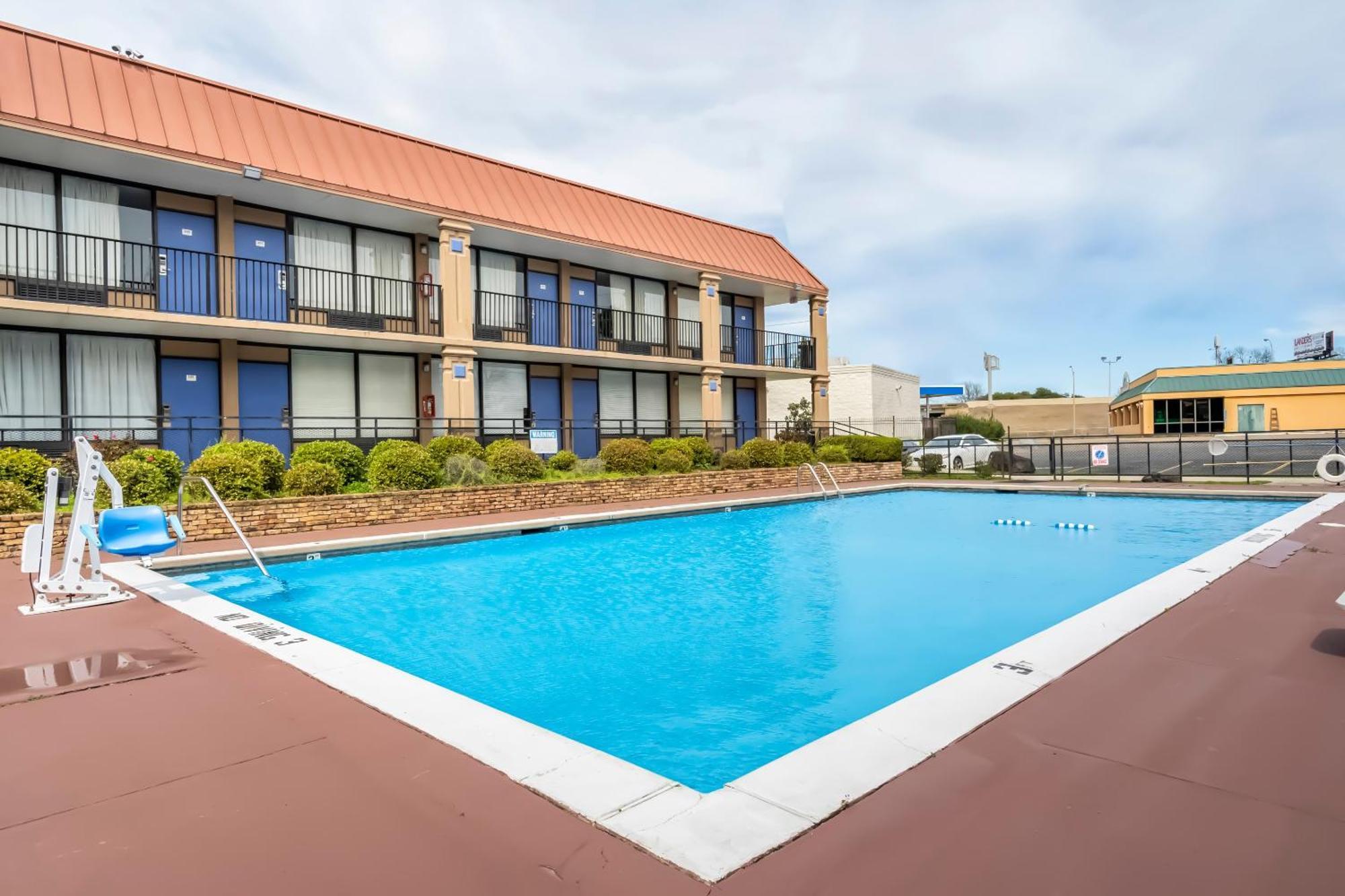 Oyo Hotel Bossier City La - Red River מראה חיצוני תמונה